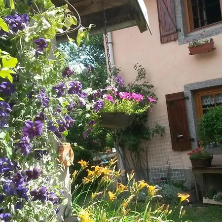 Hébergement de vacances Gites Les Merilles Le Ménil